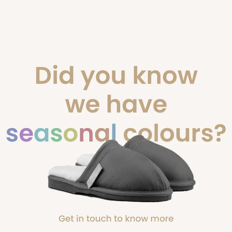 Men's ugg scuffs with an elegant leather finish, variety of seasonal colours, side view of the pair. #color_seasonal