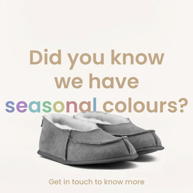Ugg moccasins with a suede finish in a variety of seasonal colours, side view. #color_seasonal